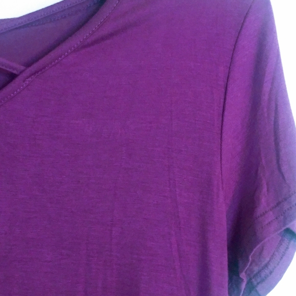 Ladies Purple Criss Cross V-Neck Top SZ Large - Picture 4 of 7